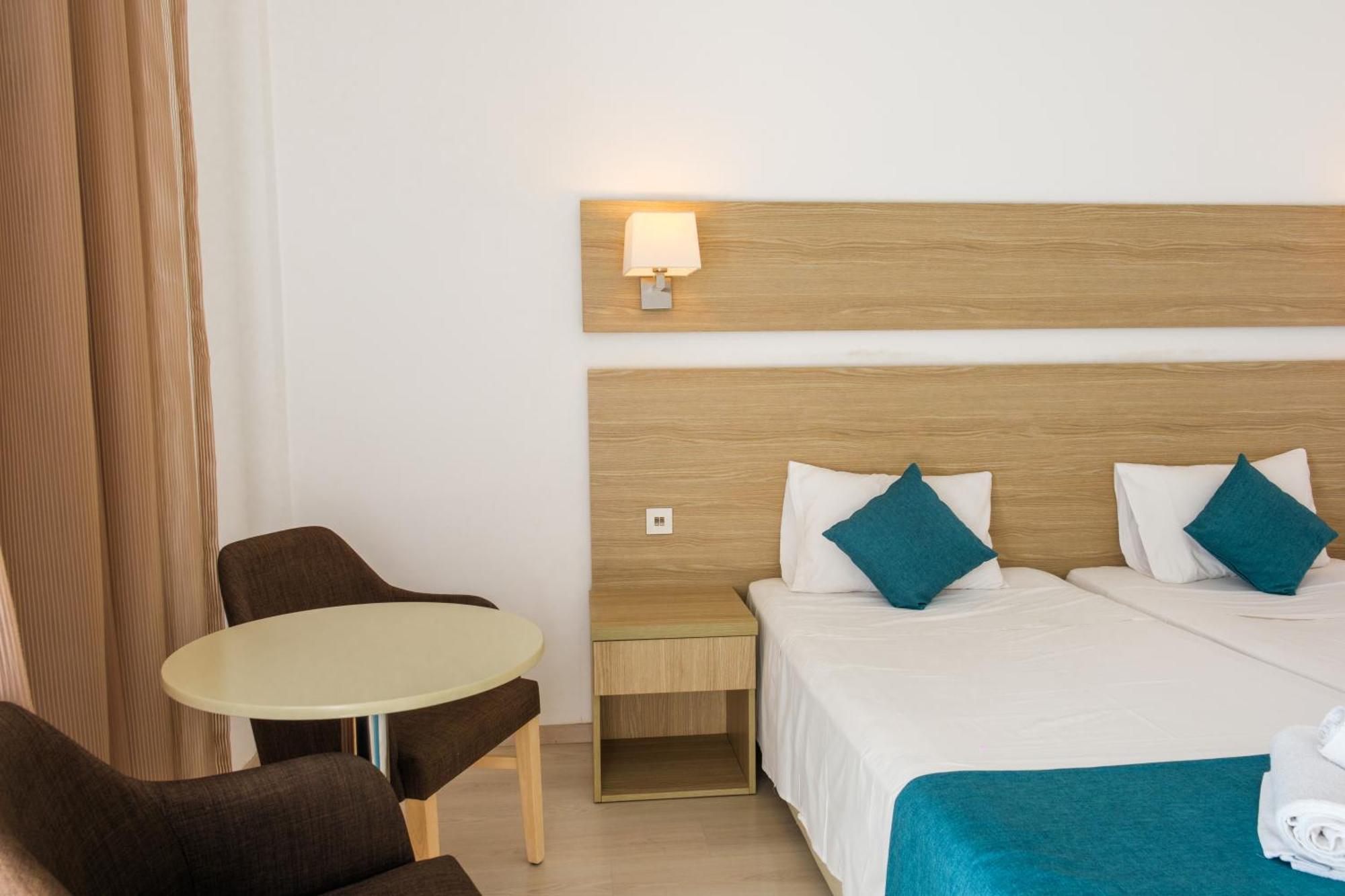 Kapetanios Bay Отель 3*